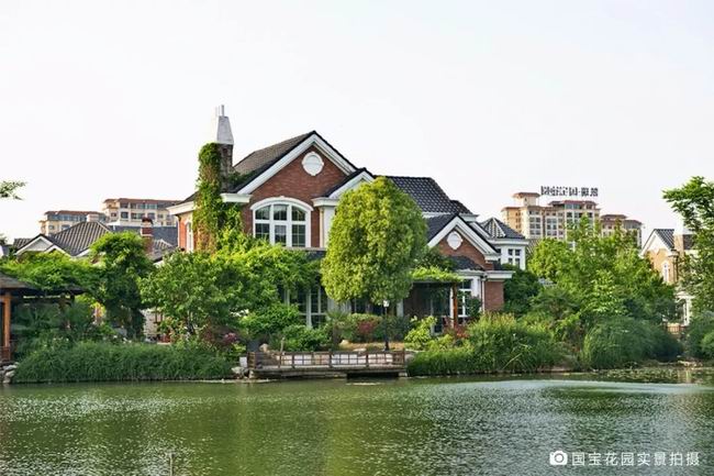生活在有湖的地方，是對人生的浪漫私藏